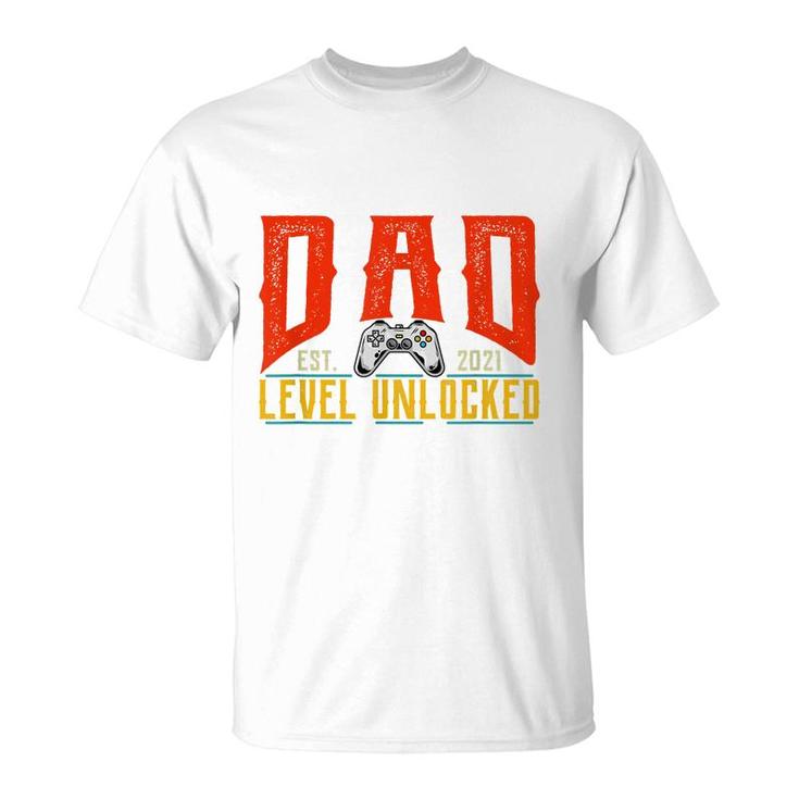 Christmas Baby Announcement Dad To Be 2021 Level Unlocked T-shirt