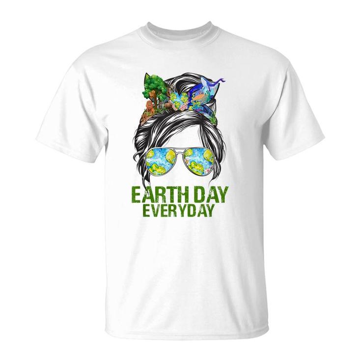 Funny Earth Day Everyday Messy Bun Earth Animal Lovers  T-Shirt