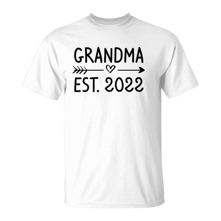 Grandmother First Time Grandma Promoted To Grandma Est 2022  T-Shirt