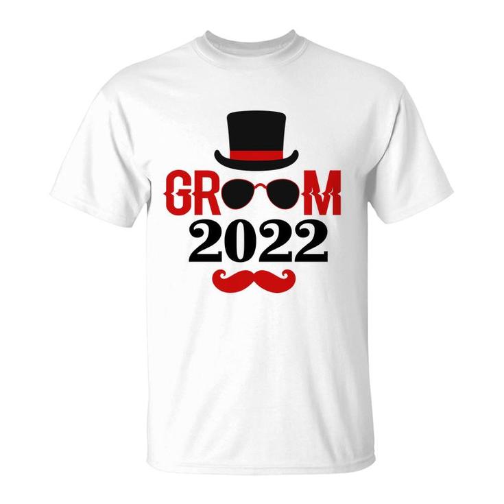 Groom 2022 Groom Bachelor Party Red Black  T-Shirt