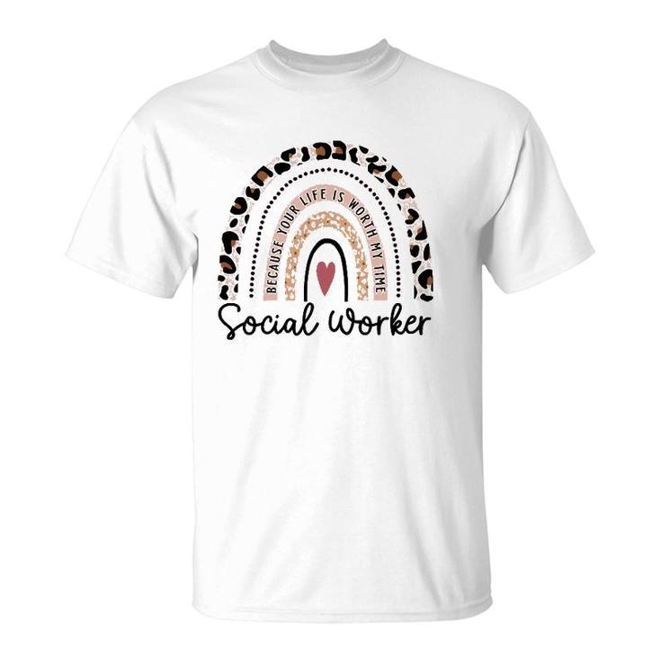 Leopard Rainbow Social Worker Funny Social Worker Christmas T-Shirt