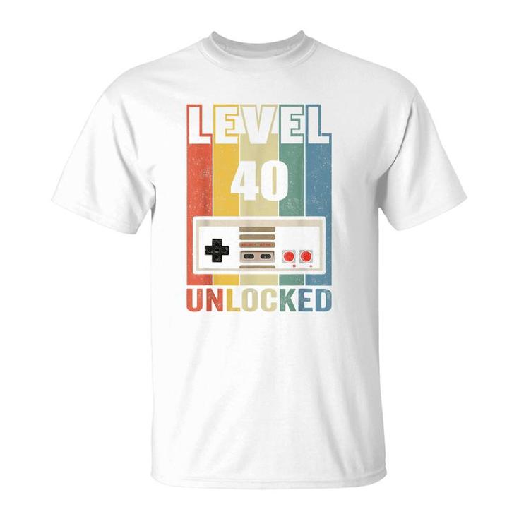 Level 40 Unlocked  Video Gamer 40Th Birthday Gifts   T-Shirt